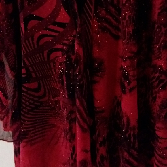 ⬇️ Sara Michelle flowy blouse - Picture 2 of 8